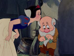 Snow White kissing Bashful