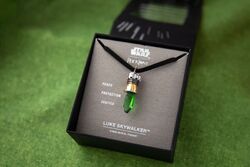 Luke skywalker cheap kyber crystal necklace