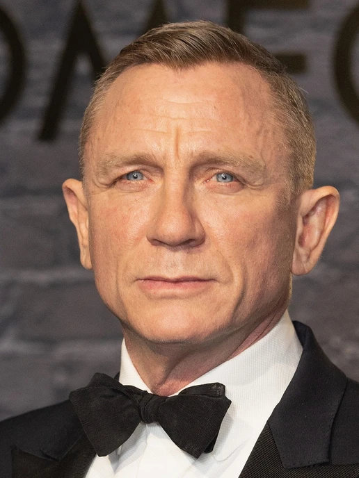 Daniel Craig