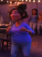 Tia Gloria Rivera (Coco)