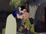 Snow-white-disneyscreencaps.com-7752