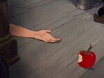 Snow-white-disneyscreencaps.com-8792