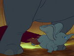 Dumbo-disneyscreencaps.com-2154