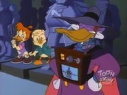 Vlcsnap-2015-08-05-23h35m48s074.png (199 KB) Darkwing using his Super Sensitive Darkwing Duck-tector
