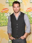 Chris Pine attending the 2009 Nickelodeon Kids' Choice Awards.