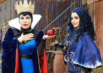 ReinaMalvada&Evie Descendants.png (593 kB) La Reina Malvada y su hija Evie en Descendants.