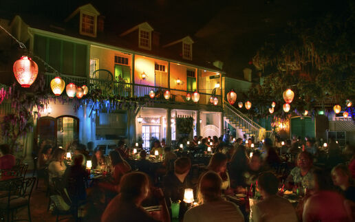 Blue Bayou (Disneyland) Inside