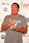 Garry Shandling attending the 2008 Stand Up to Cancer event.