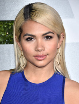Hayley kiyoko