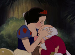 Snow-white-disneyscreencaps.com-9546