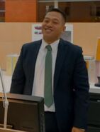 Medewerker 2 in Happy Endings