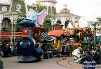 Disneyland paris Dumbo parade
