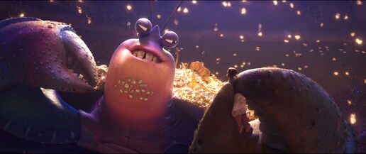 Tamatoa holding Moana