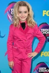 McKenna Grace attending the 2017 Teen Choice Awards.