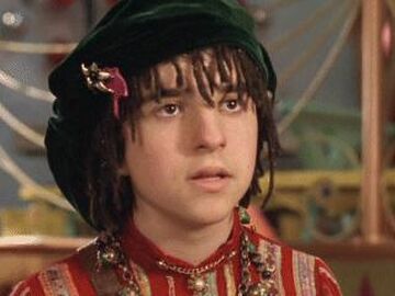 Who plays bernard in the santa clause deals