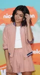 Sarah Hyland attending the 2016 Nickelodeon Kids' Choice Awards.