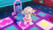 Lambie and stuffy in a dancing game