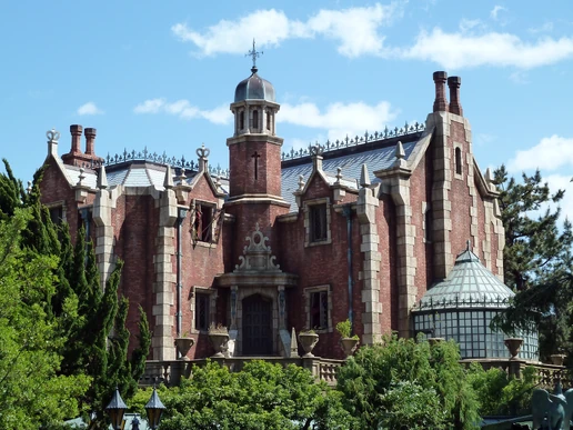 Tokyo Disneyland's Haunted Mansion