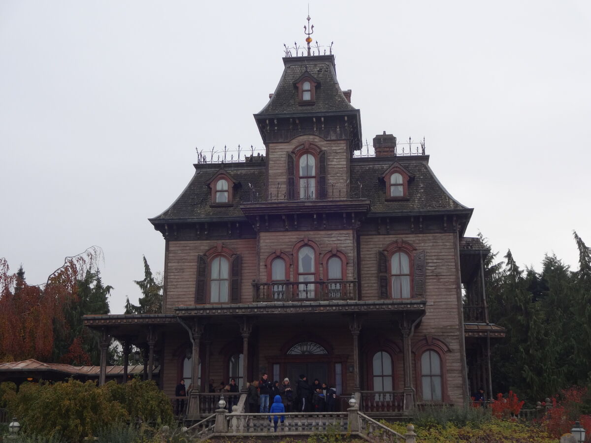 Phantom Manor Disney Wiki Fandom