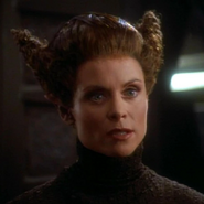 Darleen Carr as E'Tyshra in Memory Alpha