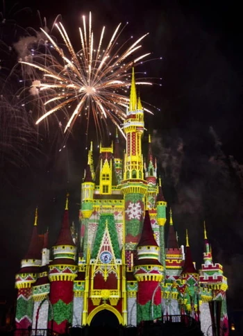 Mvmcp-minnie-fireworks-tall-1-434x600