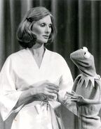 Leachman and Kermit on The Muppet Show.