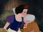 Snow-white-disneyscreencaps.com-9533