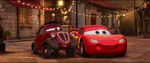 Cars2-disneyscreencaps.com-6731.jpg (340 KB)