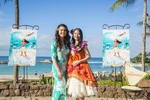 Two moana actresses together.jpg (217 KB) Auli'i Cravalho with Tomona Yabiku, the Japanese voice of Moana, at the Japanese premiere of Moana in early 2017.