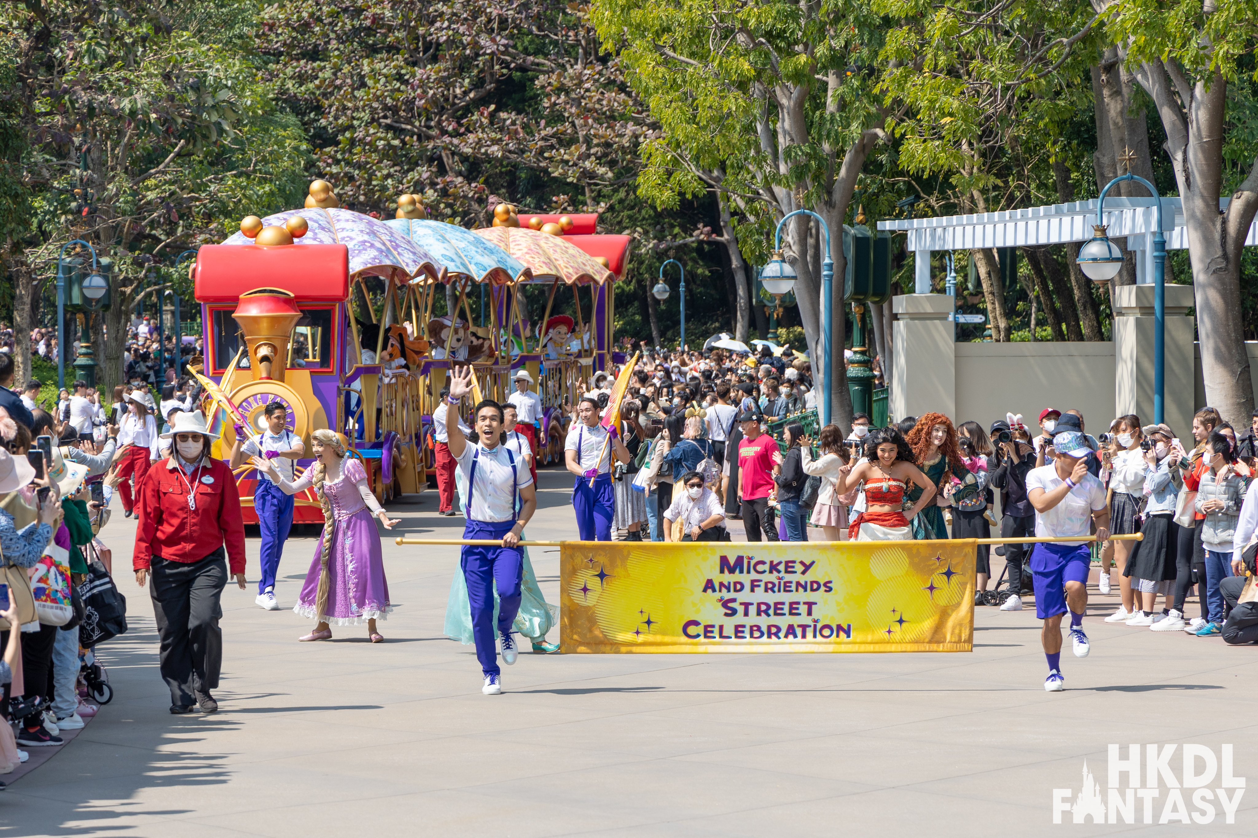 Mickey and Friends Street Celebration | Disney Wiki | Fandom