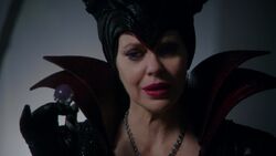 Once Upon a Time - 4x13 - Unforgiven - Maleficent Rattle