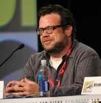 Christophe Beck SDCC.jpg (475 kB) Christophe Beck habla en la San Diego Comic Con de 2014.