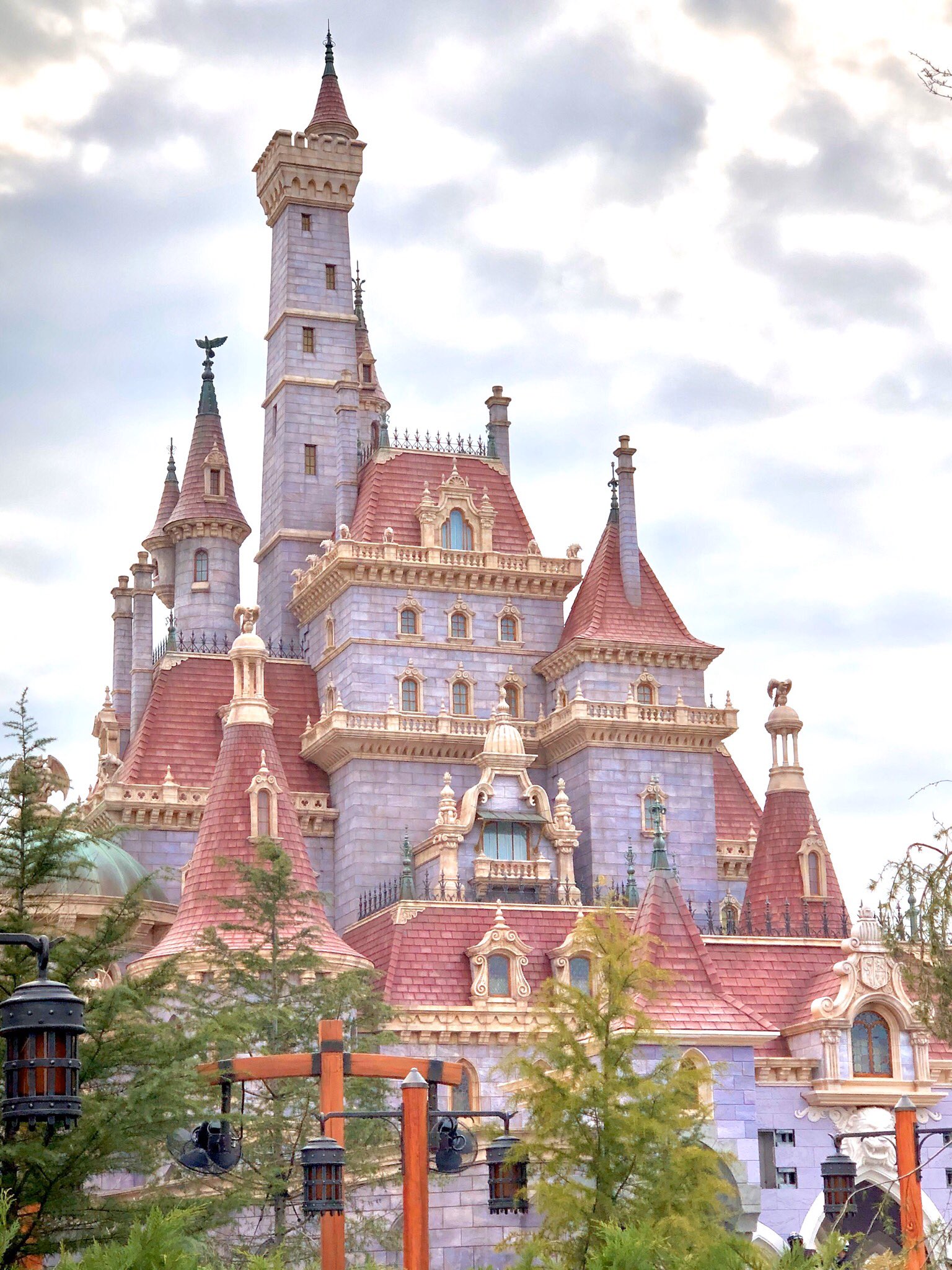 beauty and the beast dark castle