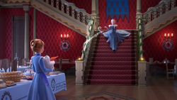 Anna, Elsa und Olaf im Saal der Weihnachtsfeier