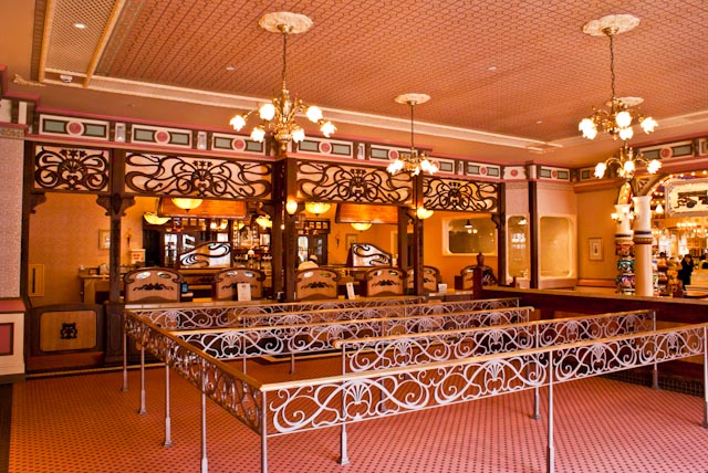 The Gibson Girl Ice Cream Parlor, Disney Wiki