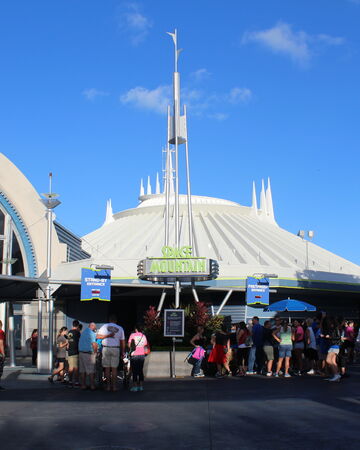 Space Mountain Magic Kingdom Disney Wiki Fandom - roblox space mountain