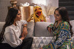 The Muppets Mayhem - 1x03 - Track 3 Exile on Main Street - Photography - Nora, Janice and Hannah