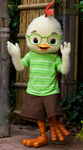 Chicken Little en un parque Disney.