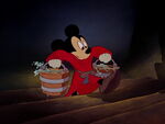 Fantasia-disneyscreencaps.com-3151