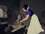 Snow-white-disneyscreencaps.com-8324