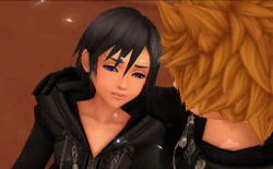 Xion spends her last moments in Roxas' arms.