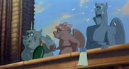 Hugo, Laverne en Victor aan het einde van De Klokkenluider van de Notre Dame.