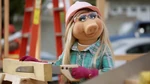 TheMuppets-S01E05-PiggyWorkingIt.png (926 KB)