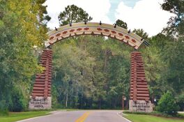 Disney-s-wilderness-lodge-entrance