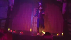haunted mansion disneyland hong kong Dr