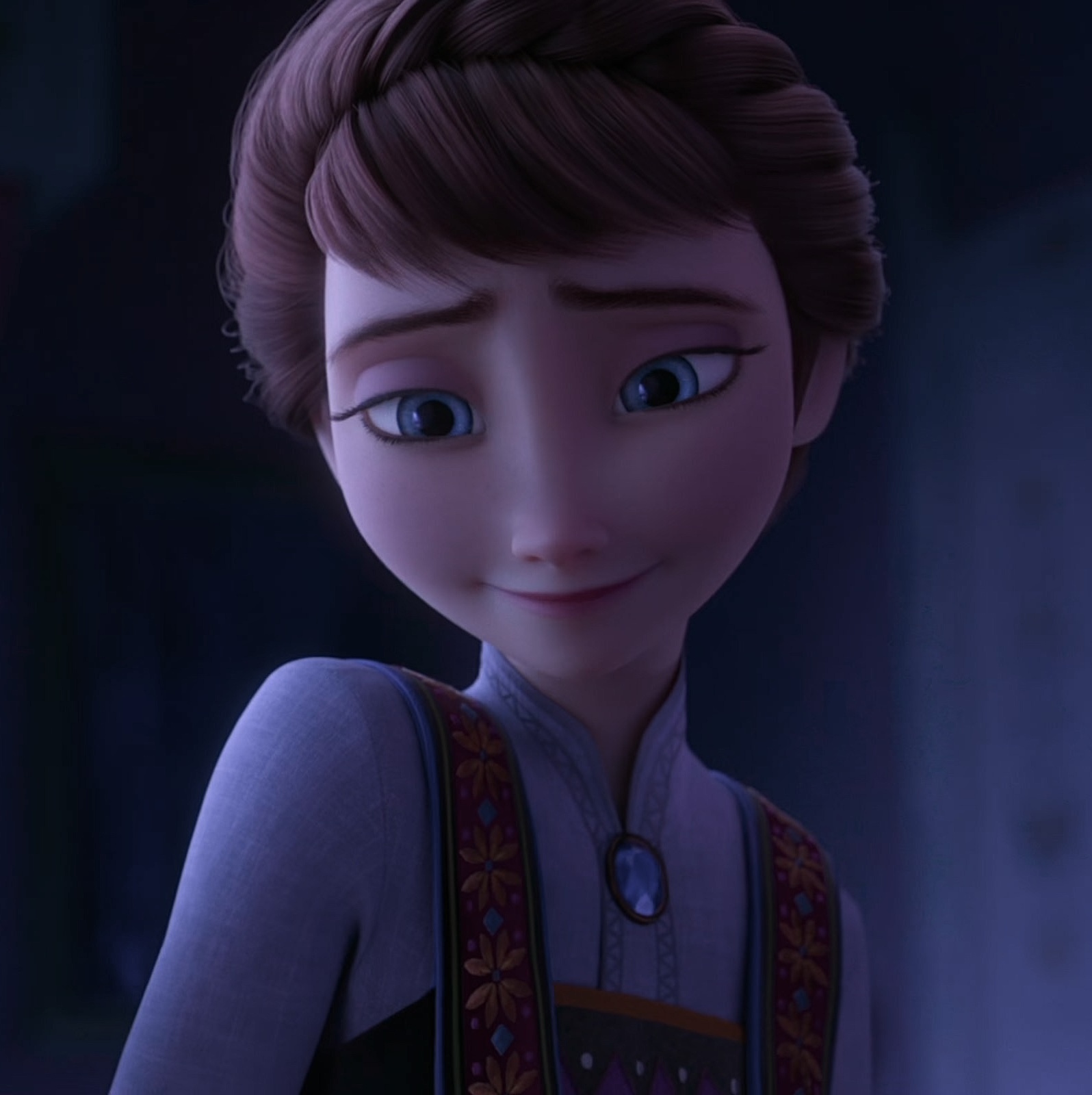 Lots of big and beautiful pictures of Elsa from Frozen 2 movie