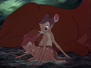 Bambi-disneyscreencaps.com-7926.jpg (212 КБ) Гено укусил сестру за ухо