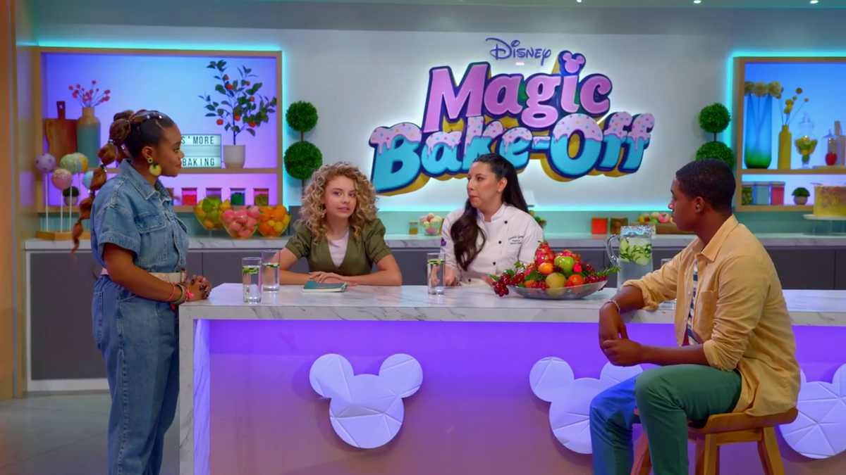 La Quinta siblings compete on 'Disney's Magic Bake-Off
