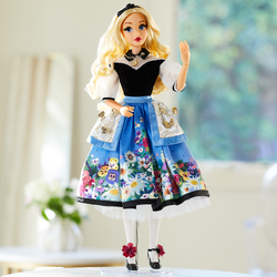 Limited Edition Alice in Wonderland 17'' Doll - Disney Sto…