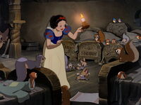 Snow-white-disneyscreencaps.com-2706